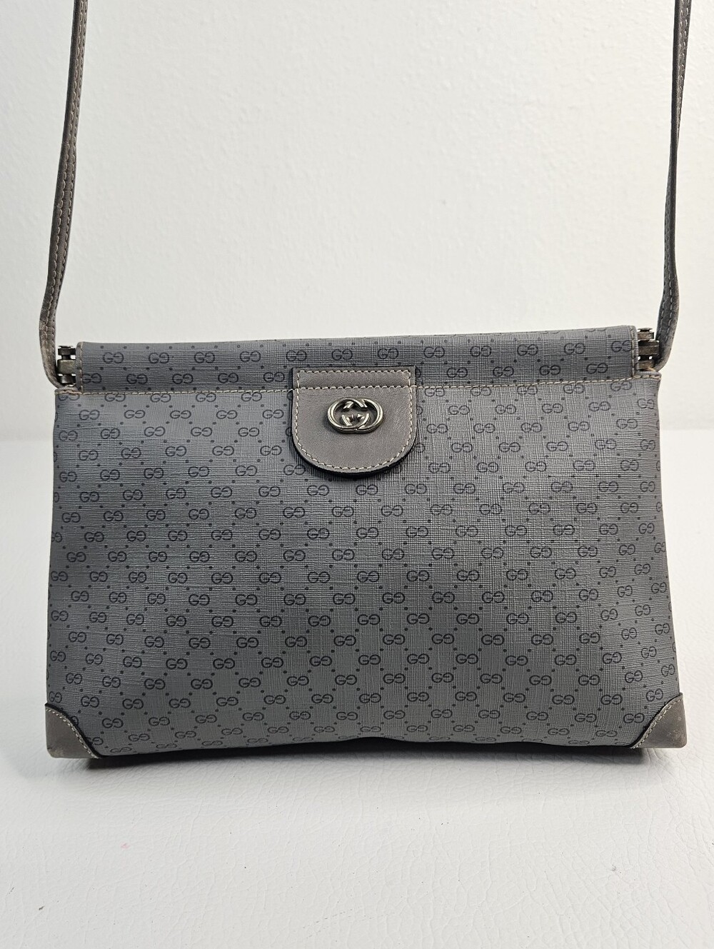 Authetic Gucci Gray Micro GG Monogram Shoulder Bag Italy Crossbody Purse